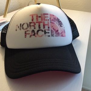 North Face Trucker hat